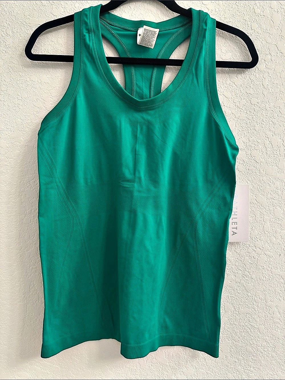 Athleta Momentum Seamless Tank Seamless Tank in Green Size Medium NWT